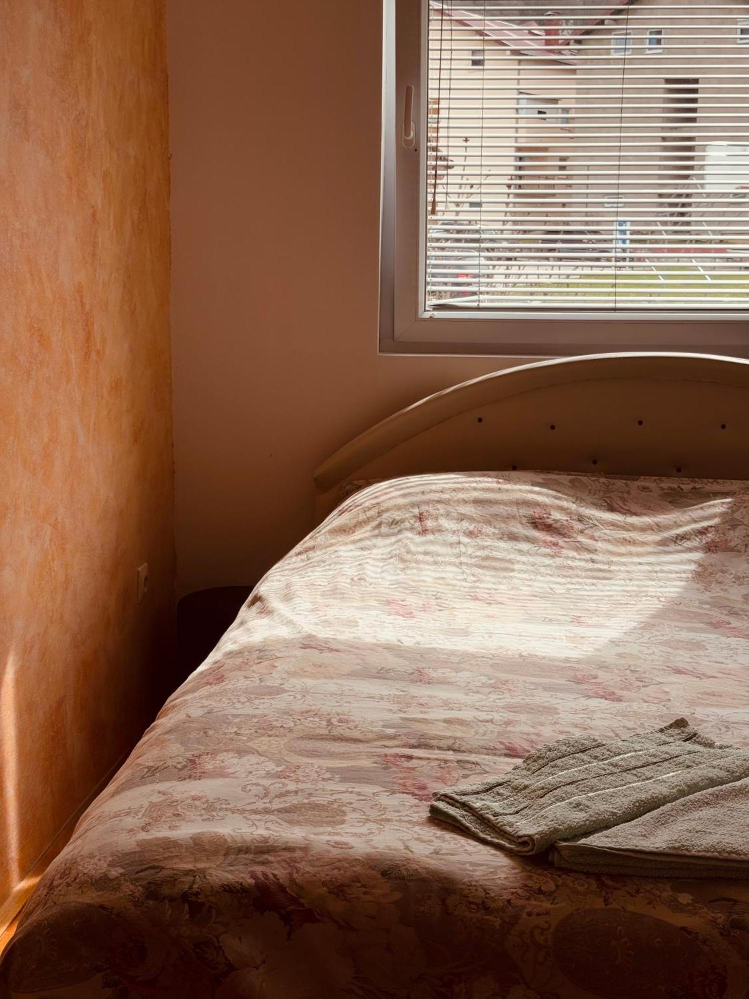 Apartment Silence B Pluzine Bagian luar foto
